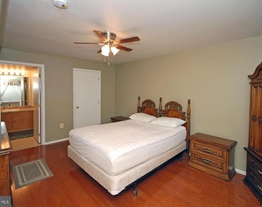 1101 Stony Brook Way - Photo Thumbnail 15