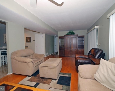 1101 Stony Brook Way - Photo Thumbnail 8