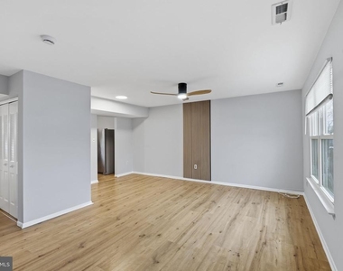 341 Clarkson Street - Photo Thumbnail 2