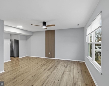 341 Clarkson Street - Photo Thumbnail 3