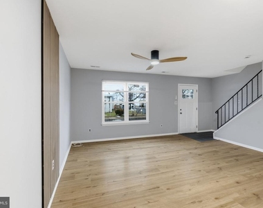341 Clarkson Street - Photo Thumbnail 6
