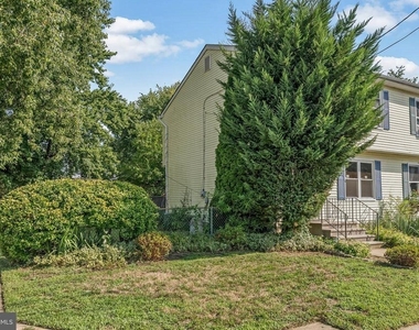 341 Clarkson Street - Photo Thumbnail 1