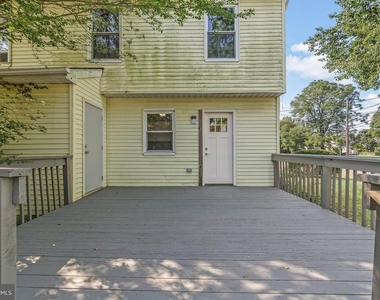 341 Clarkson Street - Photo Thumbnail 26