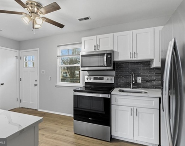 341 Clarkson Street - Photo Thumbnail 10