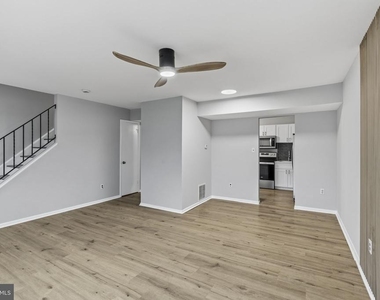 341 Clarkson Street - Photo Thumbnail 5