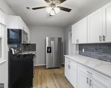 341 Clarkson Street - Photo Thumbnail 9