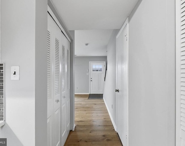 341 Clarkson Street - Photo Thumbnail 12