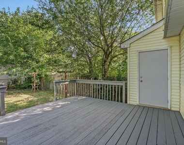 341 Clarkson Street - Photo Thumbnail 28
