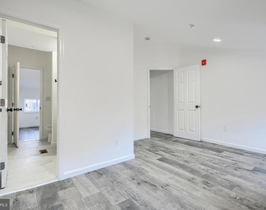 7 S Carrollton Avenue - Photo Thumbnail 20