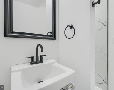 7 S Carrollton Avenue - Photo Thumbnail 26