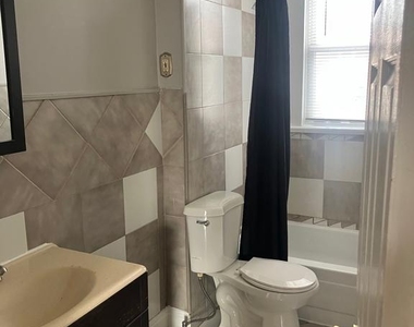 2540 Aisquith Street - Photo Thumbnail 6