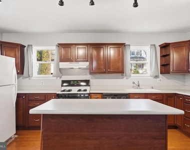 3026 Channing Street Ne - Photo Thumbnail 9