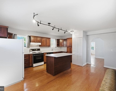 3026 Channing Street Ne - Photo Thumbnail 11