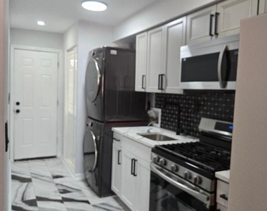 5433 C Street Se - Photo Thumbnail 2