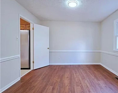6811 Mangrove Drive - Photo Thumbnail 7