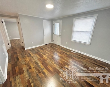 201 E Gilbreath Street - Photo Thumbnail 4