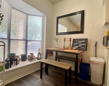 2604 Salado St - Photo Thumbnail 1