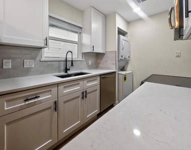 3438 Willowrun Dr - Photo Thumbnail 5