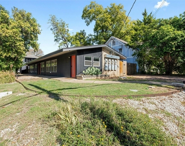2201 Leon St - Photo Thumbnail 4