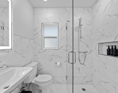 2201 Leon St - Photo Thumbnail 17