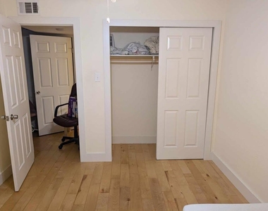 909 Reinli St - Photo Thumbnail 6