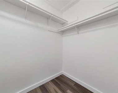 5535 Pine Pl - Photo Thumbnail 18