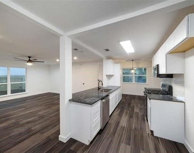 5535 Pine Pl - Photo Thumbnail 6