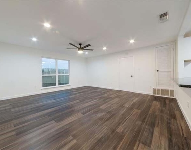 5535 Pine Pl - Photo Thumbnail 13