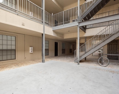 2401 Leon St - Photo Thumbnail 16
