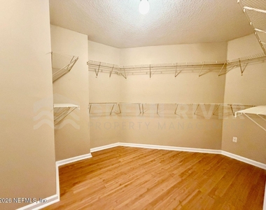 1462 Scenic Oaks Drive - Photo Thumbnail 14