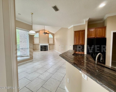 1462 Scenic Oaks Drive - Photo Thumbnail 8