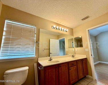 1462 Scenic Oaks Drive - Photo Thumbnail 27