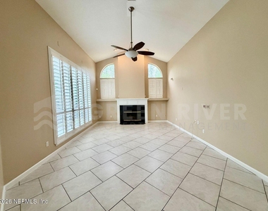 1462 Scenic Oaks Drive - Photo Thumbnail 7