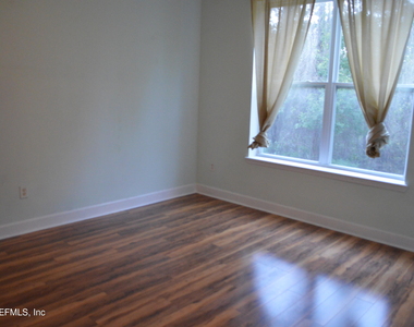 4480 Deerwood Lake Parkway - Photo Thumbnail 3