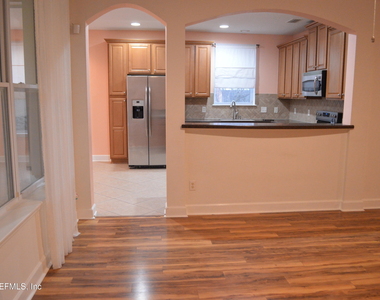 4480 Deerwood Lake Parkway - Photo Thumbnail 7