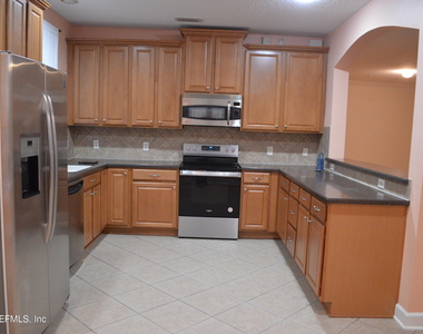 4480 Deerwood Lake Parkway - Photo Thumbnail 9