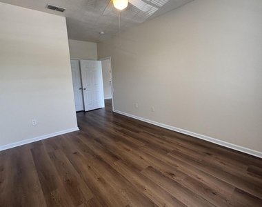 10550 Baymeadows Road - Photo Thumbnail 18