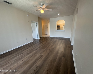 10550 Baymeadows Road - Photo Thumbnail 15