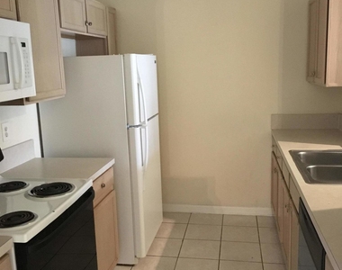10550 Baymeadows Road - Photo Thumbnail 3
