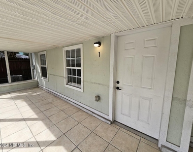 925 Phillips Street - Photo Thumbnail 10