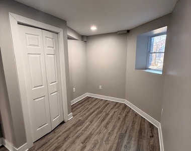 3651 W Grenshaw Street - Photo Thumbnail 5