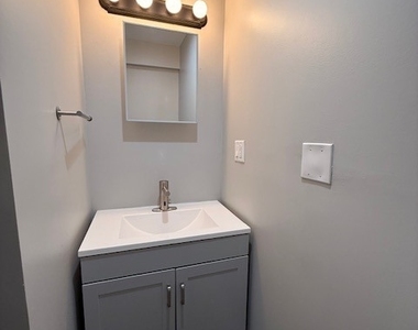 3651 W Grenshaw Street - Photo Thumbnail 11
