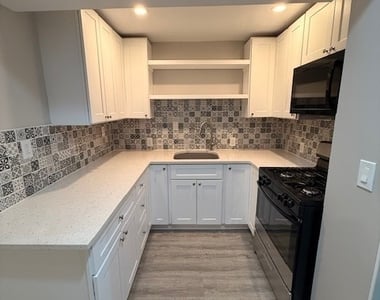 3651 W Grenshaw Street - Photo Thumbnail 9