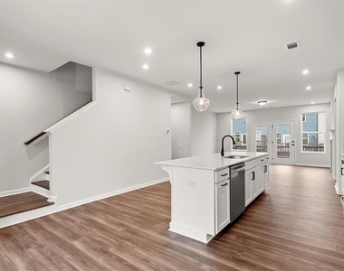 741 Payton Lane - Photo Thumbnail 14