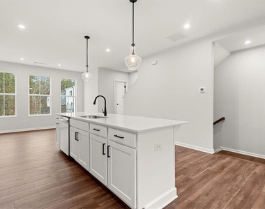 741 Payton Lane - Photo Thumbnail 12