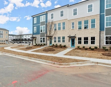 741 Payton Lane - Photo Thumbnail 2