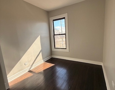 3651 W Grenshaw Street - Photo Thumbnail 13