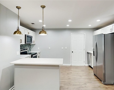 1770 Springview Road Nw - Photo Thumbnail 6