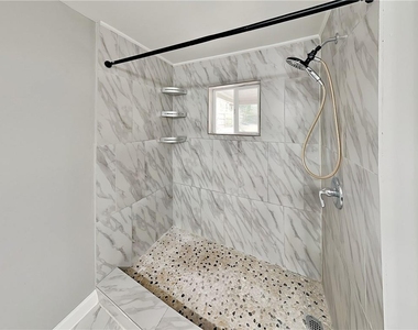 1770 Springview Road Nw - Photo Thumbnail 10