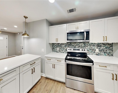 1770 Springview Road Nw - Photo Thumbnail 5